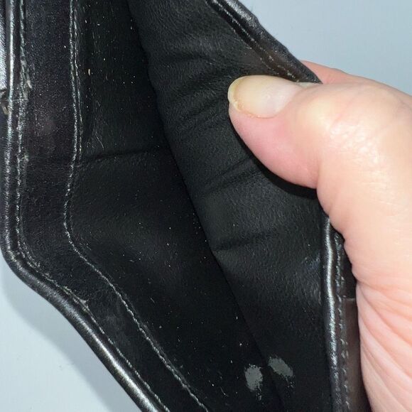 Gucci Suede and Leather Bi Fold Coin Purse Wallet (See photos and description) - Picture 11 of 11